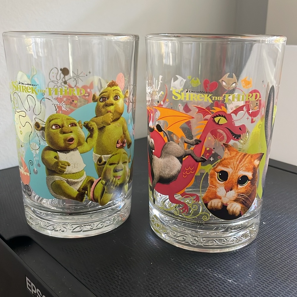 Shrek the Third McDonald’s boots & donkey Shrek & kids DreamWorks glasses 2007